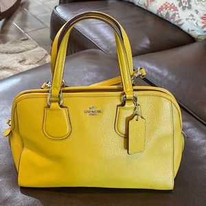 Coach Crossbody Woman Purse w removable strap